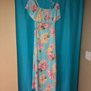 Floral dress with pockets